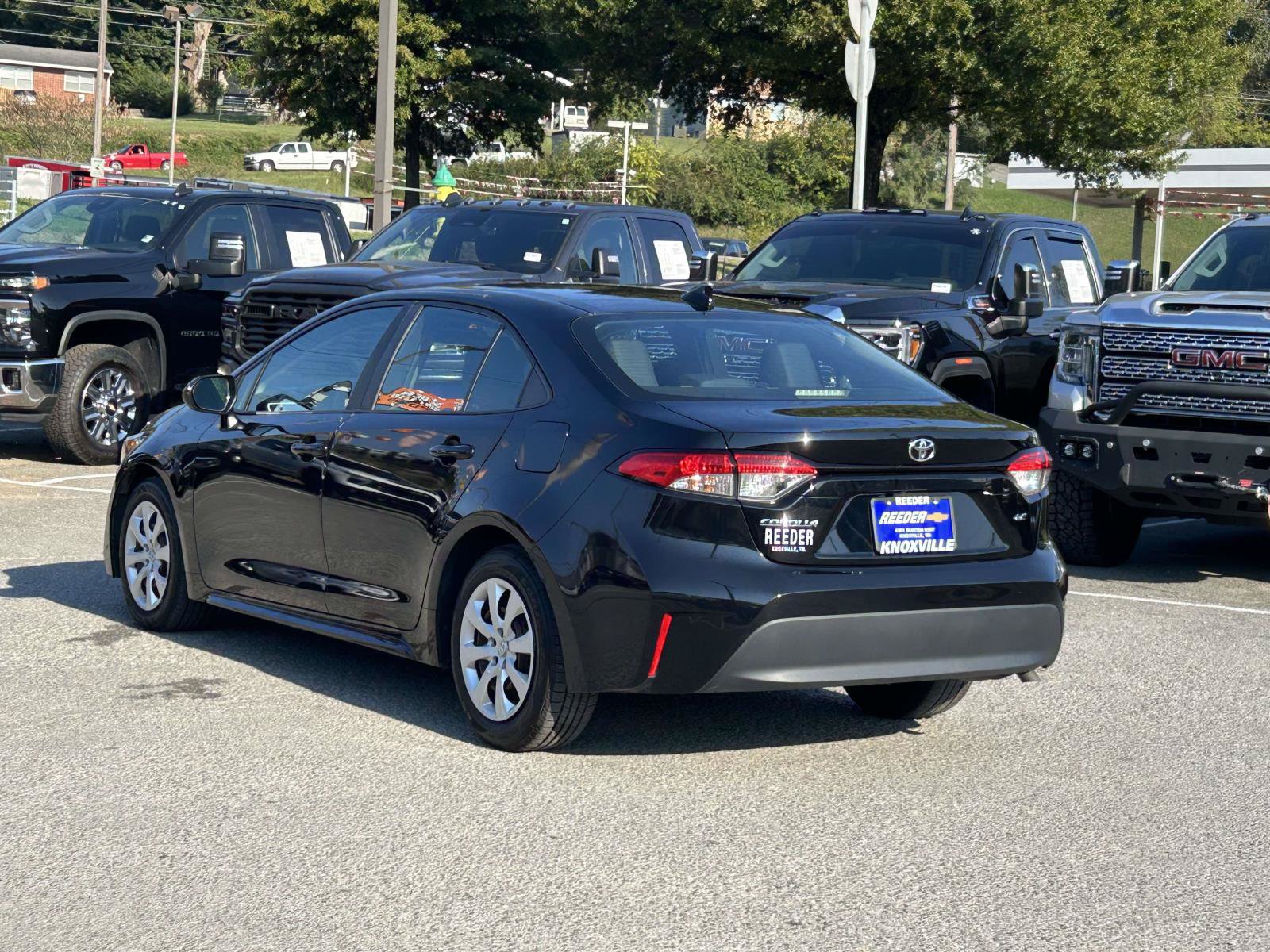 Used 2024 Toyota Corolla LE FWD image 5