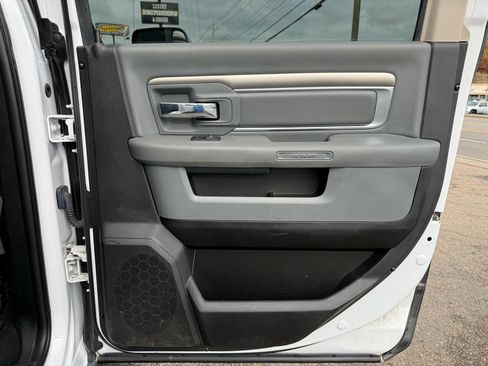 Used 2018 RAM 2500 SLT image 21