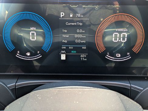 New 2026 Hyundai Santa Fe SE image 9