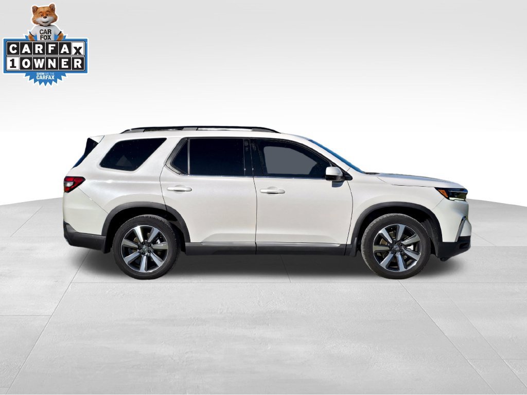 Used 2025 Honda Pilot Touring image 10