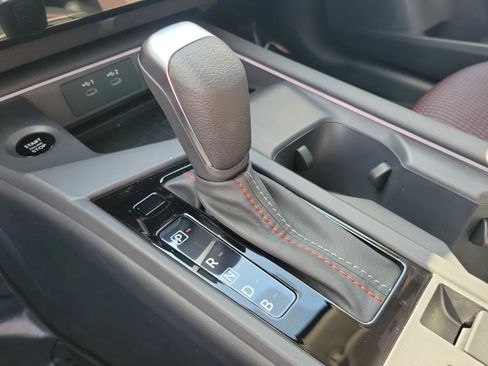 New 2026 Nissan Sentra SR w/ Floor Mat Package image 32