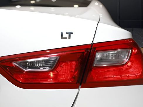 Used 2023 Chevrolet Malibu LT image 33