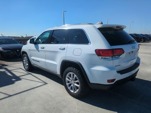 Used 2021 Jeep Grand Cherokee Laredo image 7