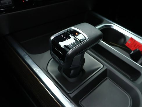 Used 2024 Chevrolet Silverado 1500 LT Trail Boss w/ Convenience Package II AWD/4WD image 20