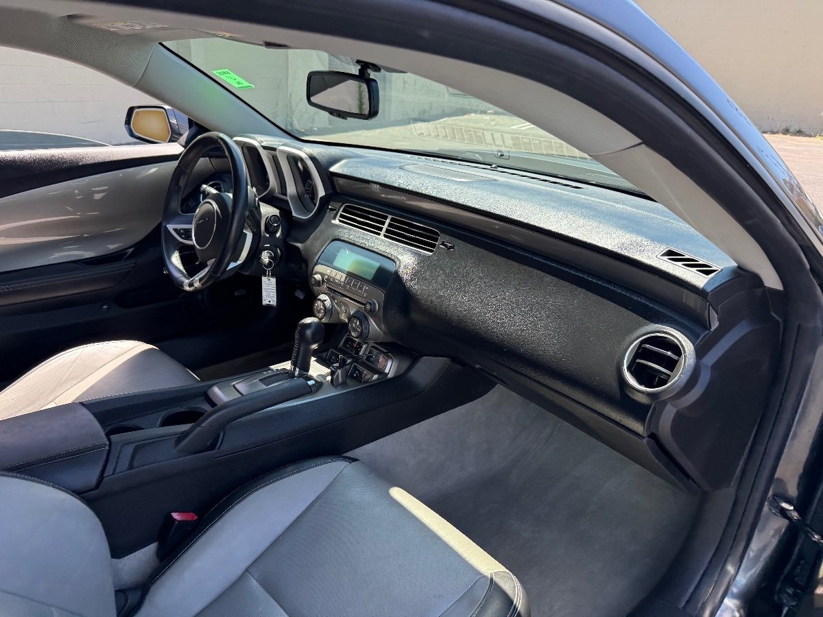 Used 2010 Chevrolet Camaro SS w/ LPO, Ground Effects Package RWD image 14