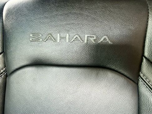 Used 2022 Jeep Wrangler Unlimited Sahara image 24