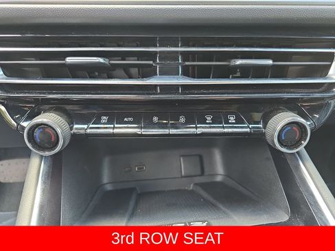 Used 2024 Chevrolet Traverse LT FWD image 21