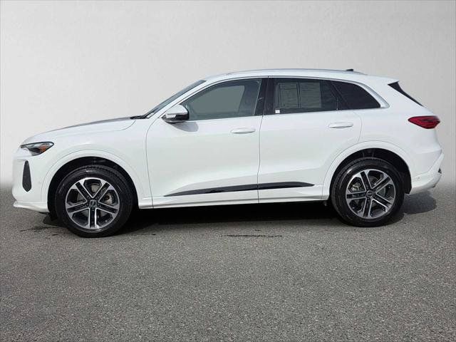 Used 2025 Audi Q5 Premium w/ Convenience Package AWD/4WD image 6