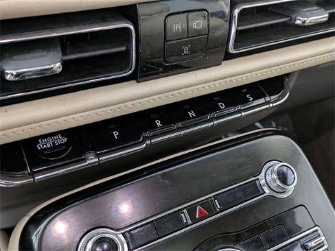 Used 2022 Lincoln Nautilus Reserve image 15