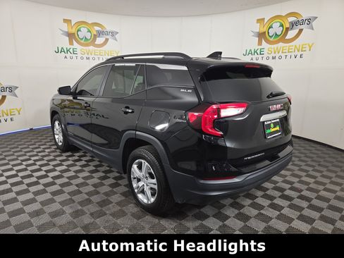 Certified 2024 GMC Terrain SLE w/ Driver Convenience Package FWD image 6