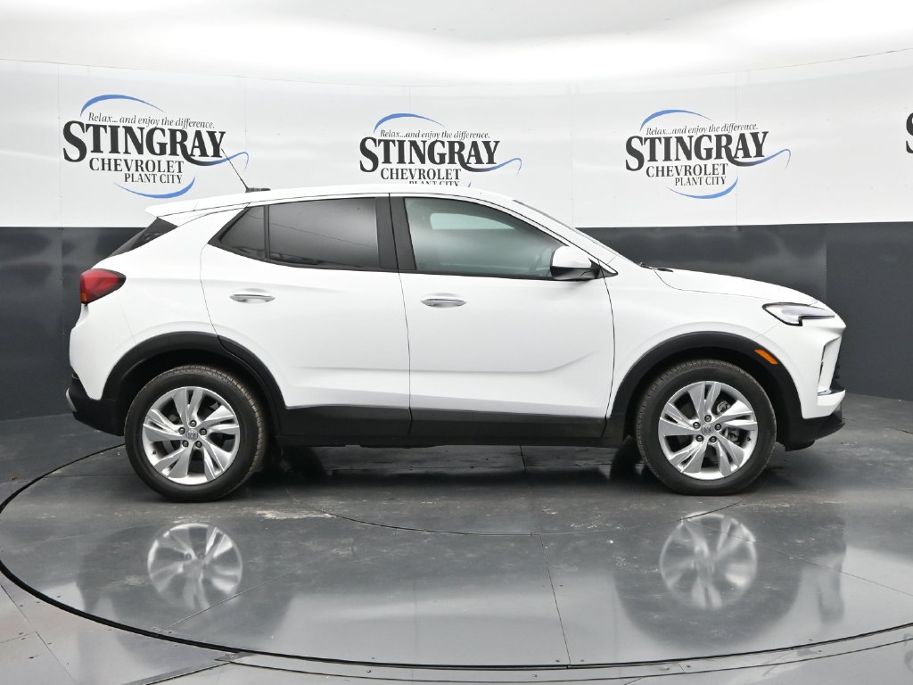 Used 2024 Buick Encore GX Preferred w/ Comfort Package FWD image 8