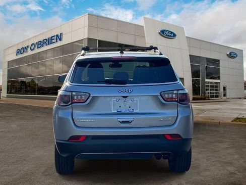 Used 2018 Jeep Compass Limited AWD/4WD image 4