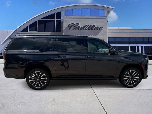 Used 2023 Cadillac Escalade ESV Sport Platinum AWD/4WD image 4