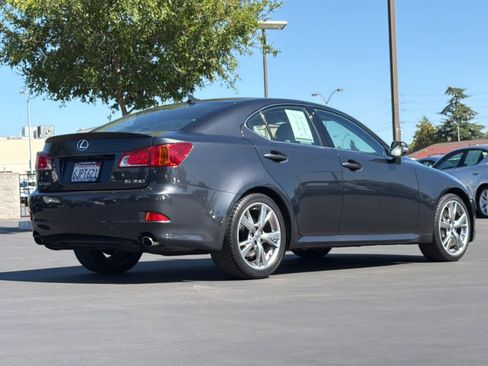 Used 2010 Lexus IS 350 w/ Preferred Accessory Package RWD image 2