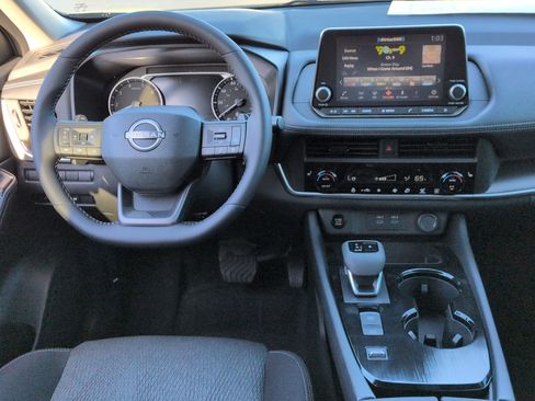 New 2026 Nissan Rogue SV FWD image 29
