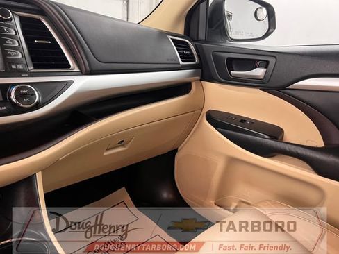 Used 2018 Toyota Highlander XLE FWD image 48