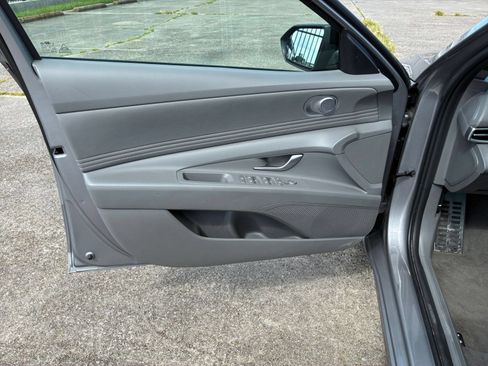 Used 2026 Hyundai Elantra Sport FWD image 15