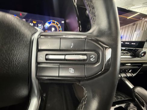 Used 2023 Chevrolet Colorado ZR2 AWD/4WD image 18
