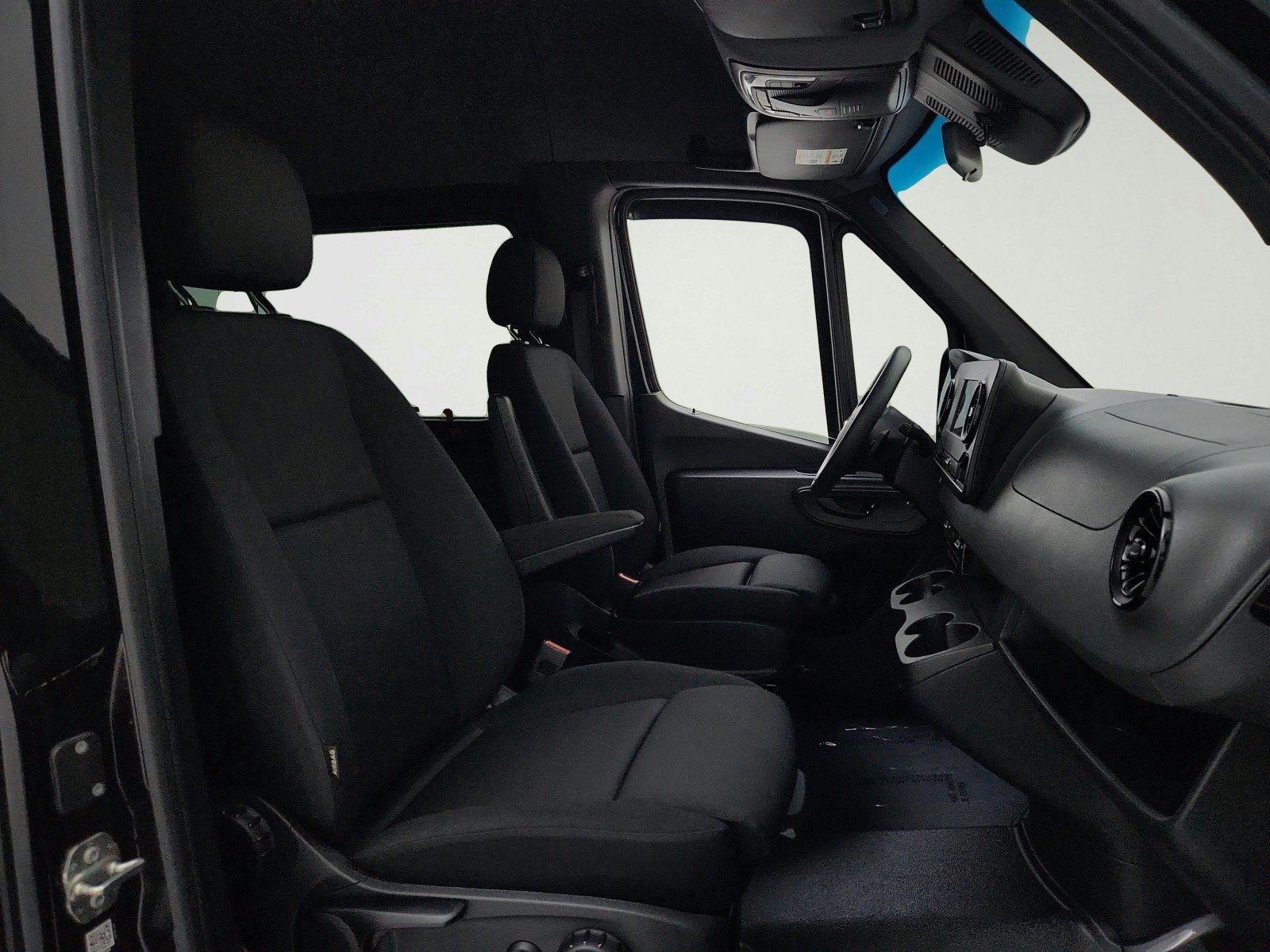 Used 2023 Mercedes-Benz Sprinter 2500 image 26