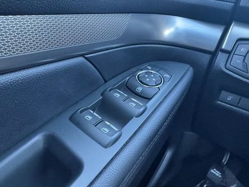 Used 2019 Ford Explorer XLT w/ Equipment Group 201A image 28