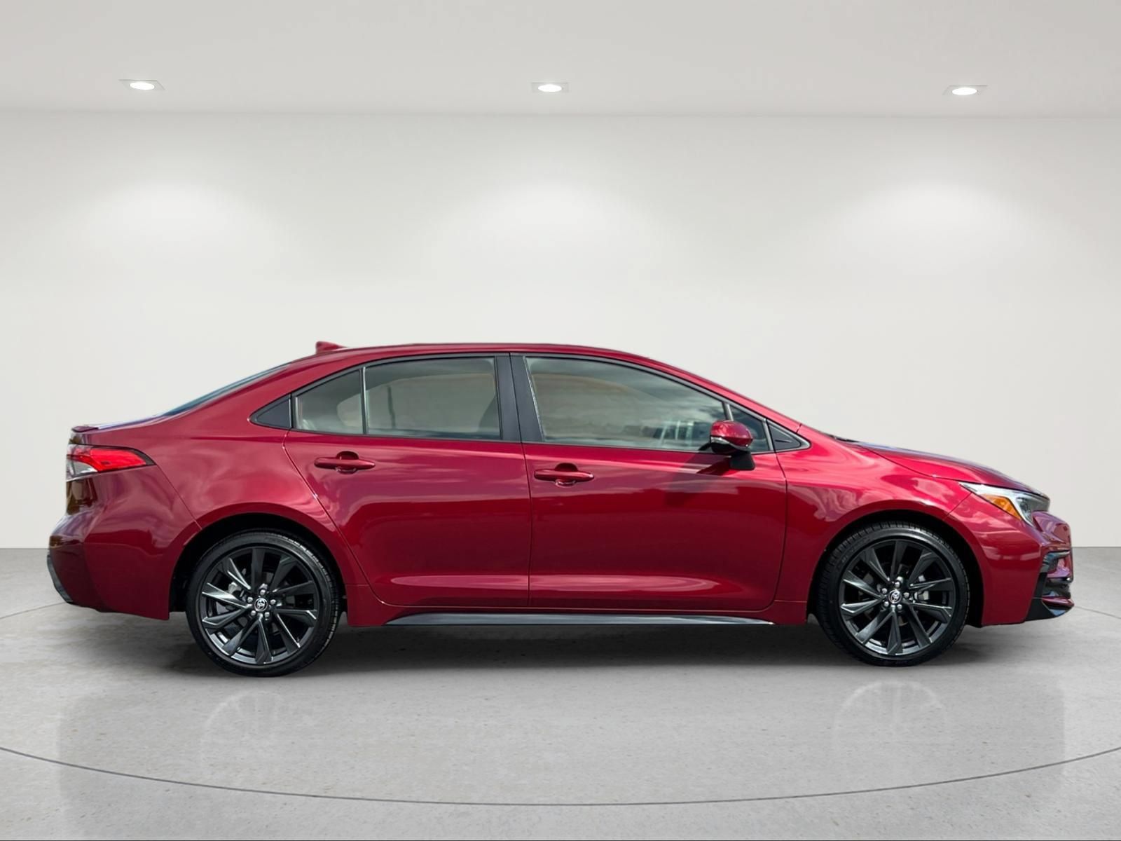Used 2026 Toyota Corolla SE FWD image 6