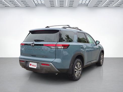 New 2026 Nissan Pathfinder SL AWD/4WD image 4