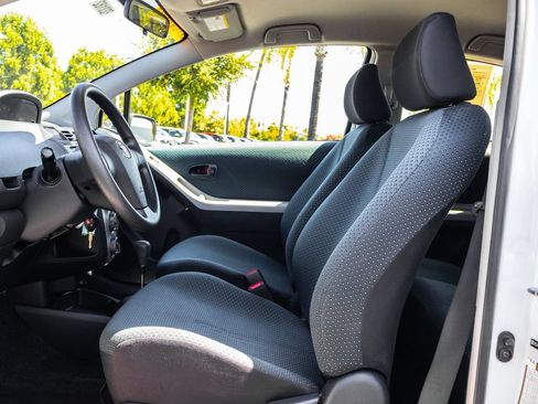 Used 2008 Toyota Yaris 2-Door Hatchback FWD image 12