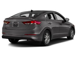 Used 2018 Hyundai Elantra SE video 2