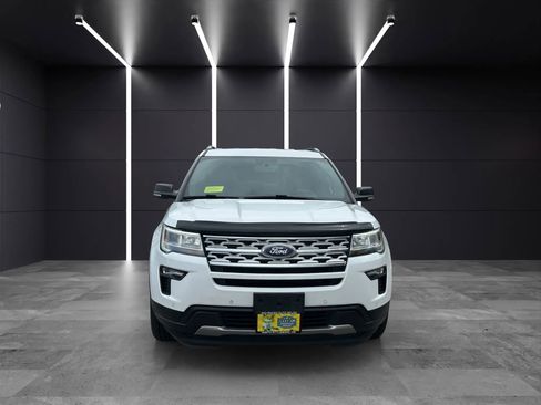 Used 2019 Ford Explorer XLT w/ Equipment Group 202A image 2