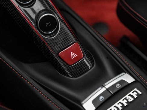 Used 2017 Ferrari 488 GTB RWD image 78