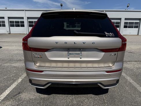Used 2023 Volvo XC60 B6 Ultimate w/ Protection Package Premier AWD/4WD image 11