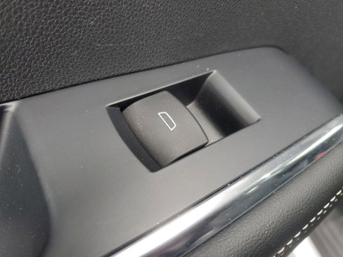 Used 2024 GMC Acadia Elevation image 13