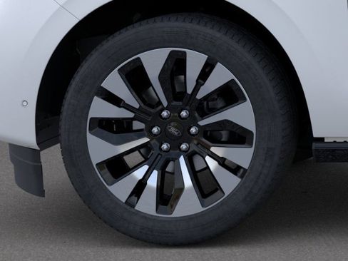 New 2025 Ford Expedition Max Platinum w/ Driver's Package AWD/4WD image 19