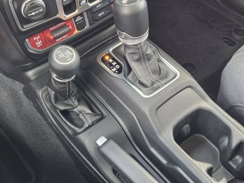 Used 2025 Jeep Wrangler Unlimited Sport S 4xe AWD/4WD image 26
