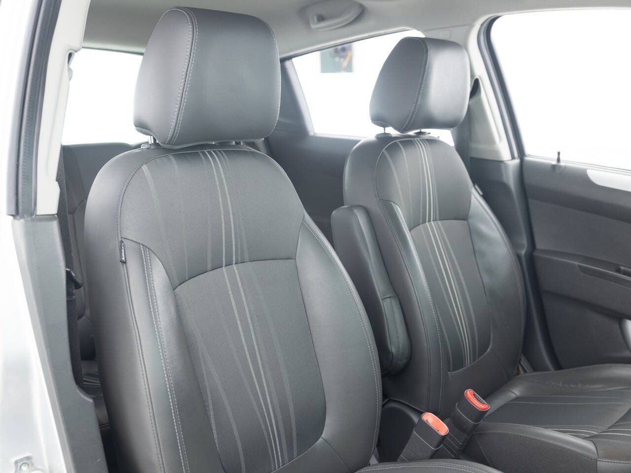 Used 2015 Chevrolet Spark LT FWD image 28