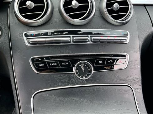 Used 2017 Mercedes-Benz C 300 Sedan image 32