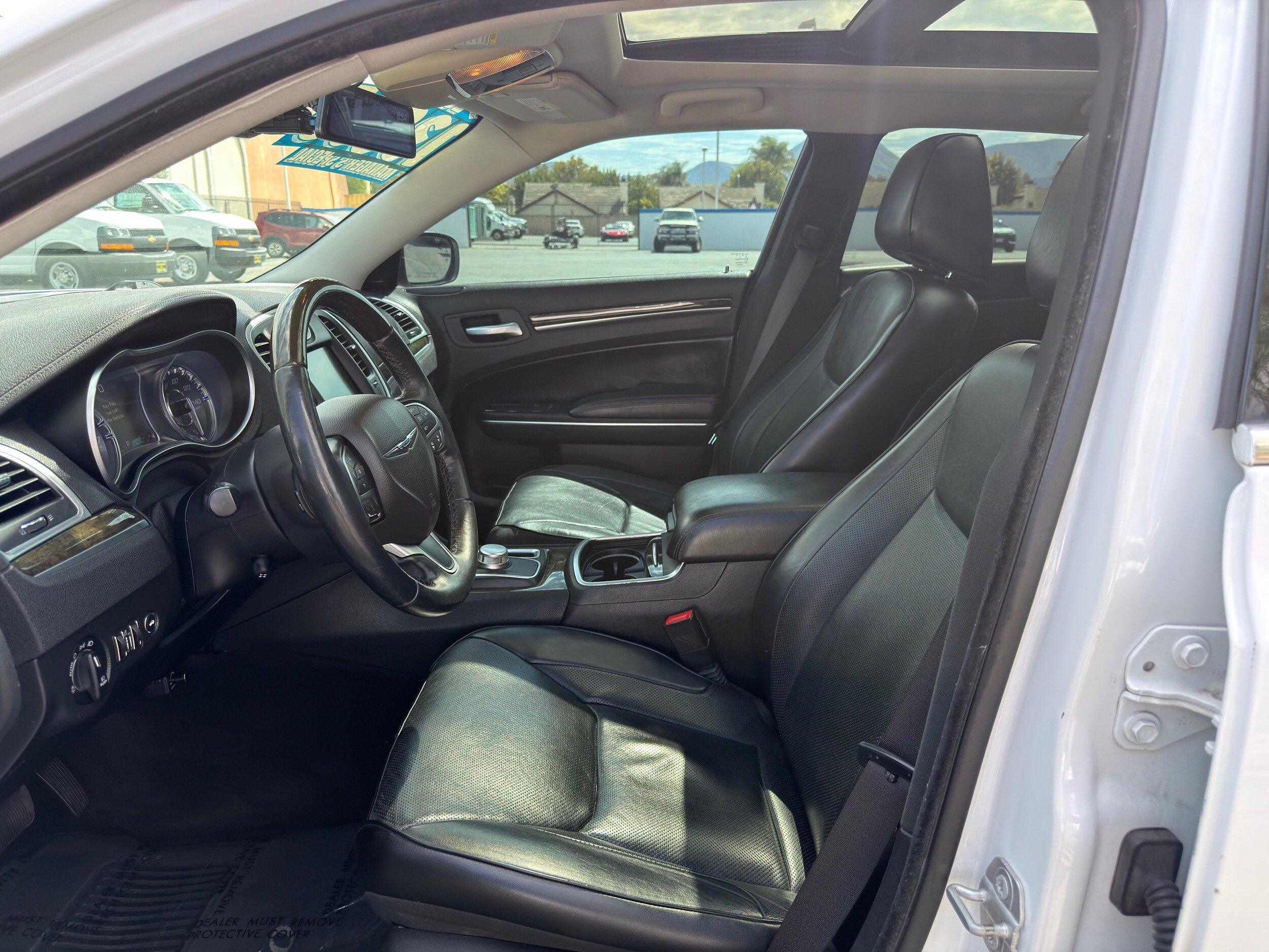 Used 2015 Chrysler 300 C w/ Harman/Kardon Audio Group RWD image 21