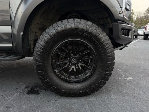 Certified 2019 Ford F150 Raptor w/ Equipment Group 801A Mid image 33