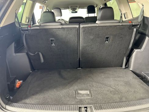 Used 2024 Volkswagen Atlas SE image 19