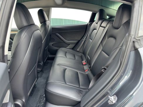 Used 2022 Tesla Model 3 image 39
