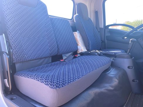 New 2024 Chevrolet Express 3500 w/ Power Convenience Package image 12