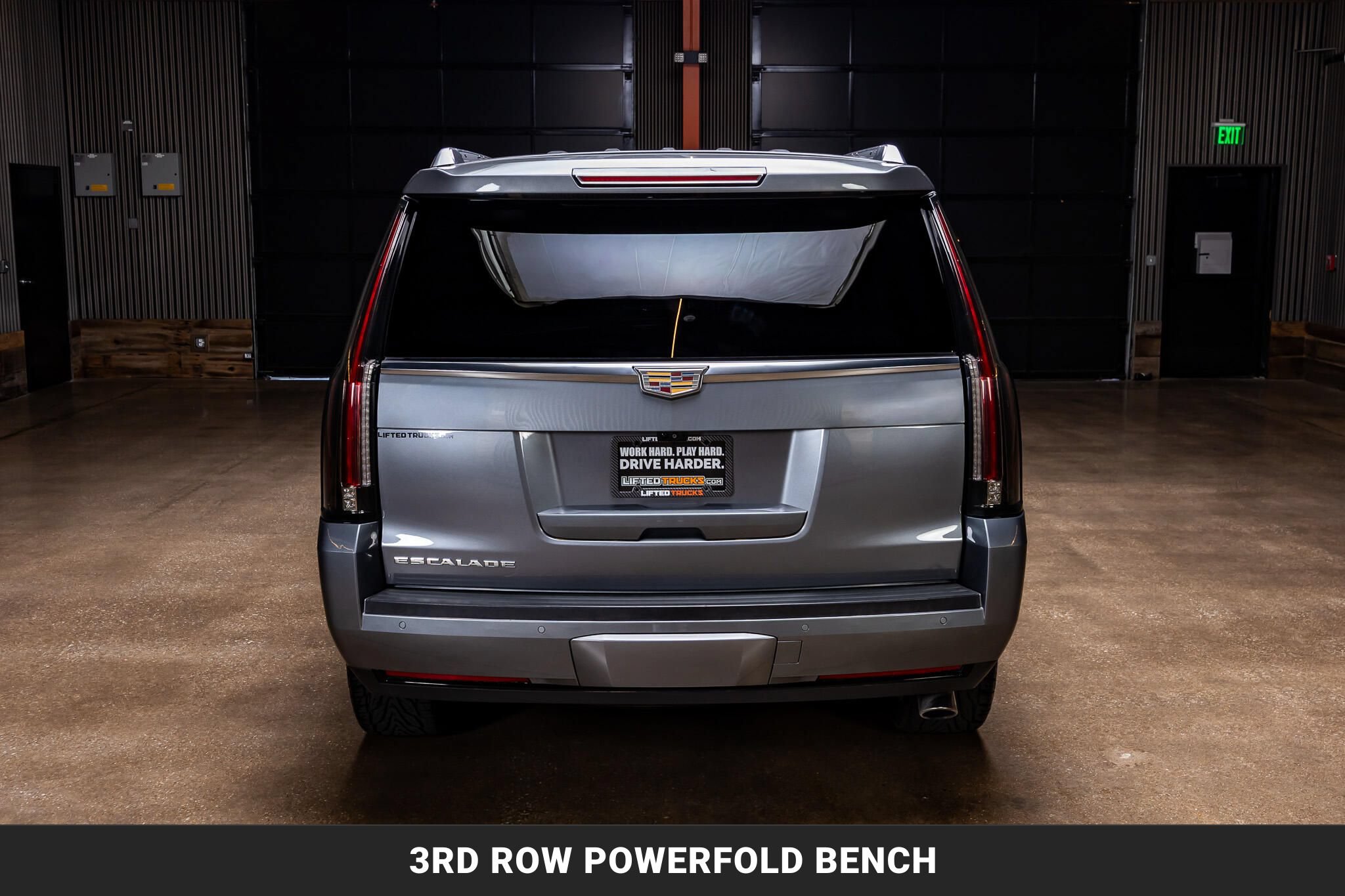 Used 2019 Cadillac Escalade Platinum AWD/4WD image 7