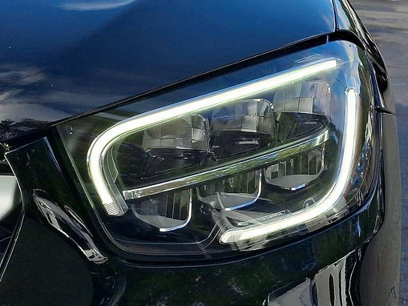 Used 2020 Mercedes-Benz GLC 300 4MATIC image 10