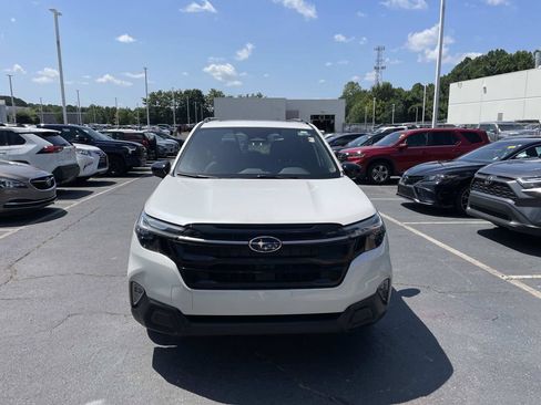 Used 2025 Subaru Forester Touring w/ Popular Package - Touring AWD/4WD image 3