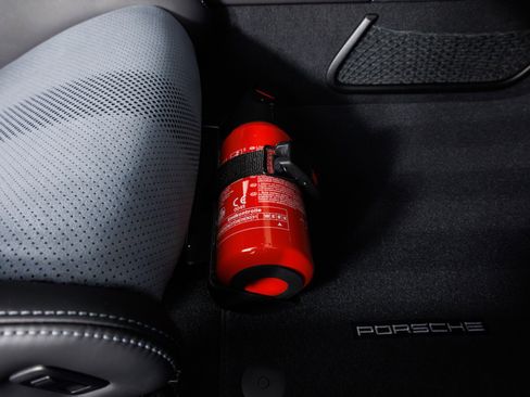 Used 2023 Porsche 718 Cayman GT4 RS RWD image 40