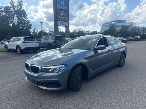 Used 2019 BMW 530i xDrive w/ Convenience Package AWD/4WD image 16