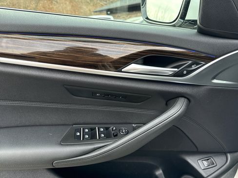 Used 2019 BMW 530i xDrive w/ Convenience Package image 21