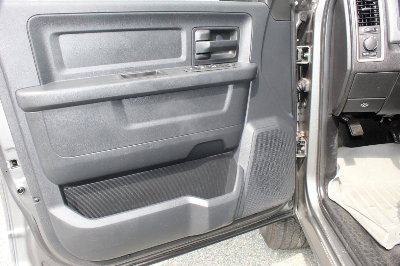 Used 2013 RAM 2500 Tradesman w/ Chrome Appearance Group AWD/4WD image 12