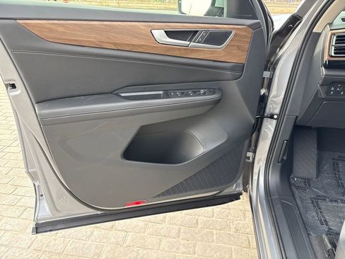 New 2026 Volkswagen Atlas SE image 10