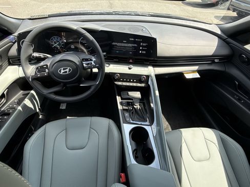 New 2026 Hyundai Elantra Limited FWD image 23